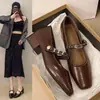 Zapatos Mary Jane Cuadrados Retro Franceses 2026 Moda Primavera Mujer Cadena Tacón Grueso Corte Bajo Zapatos Individuales Versátiles Correa Única