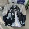 Camisa clássica preta com estampa floral pequena de manga comprida, estilo ins casual, estilo retrô de Hong Kong, estilo japonês, unissex, legal e estilosa para primavera e outono