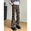 Pantalones cargo de camuflaje retro americano multibolsillos de corte slim, diseño moderno de hip-hop, pierna recta, adelgazantes, ligeramente acampanados