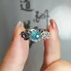 Tendencia Transmisión en Vivo Artículo Popular Impresionante Anillo Cortado de Fuegos Artificiales con Sensación Fresca Rosa Doble Tridimensional Lujo Ligero Versátil Anillo de Camelia para Mujer