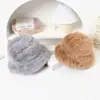 Gorro de lana para otoño e invierno para mujer, de punto, con punta cerrada, pequeño, cálido, de felpa blanca, con circunferencia de cabeza grande