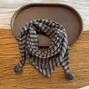 Bufanda Triángulo Rayas Gruesas Unisex para Bebé, Calentador de Cuello Sencillo Estilo Coreano Otoño e Invierno con Pompón, Bufanda de Cuello Versátil Vintage para Niños