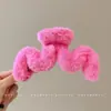 Presilhas de cabelo de pelúcia para outono e inverno para mulheres, acessórios de cabelo de luxo leve e de alta qualidade, presilhas elegantes para penteados presos, presilhas tipo tubarão estilo coreano para a parte de trás da cabeça