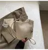 Bolsa Bucket Nova Versátil Tendência Verão 2025 Moda Feminina Exquisita High-End Bolsa de Ombro Bolsa Transversal para o Dia a Dia