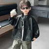Jaqueta de couro infantil 2026 novo modelo, jaqueta de motociclista estilosa e descolada com gola reversa para crianças pequenas, roupa versátil e de alta qualidade
