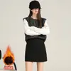 Falda Corta Estilo Coreano Gris Oscuro Ajustada al Cuerpo para Mujer Otoño 2026 Nueva de Cintura Alta Adelgazante Favorecedora de la Figura Falda de Línea A Anti-Exposición