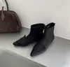 Botines de Tobillo con Tacón de Cuña y Punta Aguda Estilo de Temporada Primer Encuentro Moda Otoño/Invierno 2026 Botas Delgadas Versátiles Retro de Gamuza Botas para Mujer