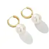 Brincos Pingente de Pérola Simples de Nicho High-End Elegantes Pequenos Brincos de Fragrância Joias de Orelha de Temperamento de Luxo Leve para Mulheres Atacado