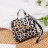 Llavero con charm para bolso pequeño, monedero, bolsa para llaves del coche, bolsa para lápiz labial y auriculares, accesorio versátil para bolso