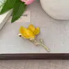 Broche de Magnolio con Esmalte Multicolor de Temperamento Clásico Versátil Pin de Corsage Retro de Alta Calidad del Oeste Medio Antiguo