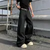 Jeans estiloso novo para 2026, estilo jovem high-street, com tachas, para homens, calça reta versátil e estilosa, preta
