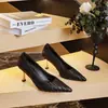 Confortável Camada Base Feminina Couro Elegante Bico Fino Salto Alto 2026 Novo Estilo Salto Agulha Roupa Externa Pés Não Cansados Salto Alto