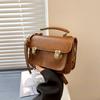Bolso cuadrado pequeño portátil para mujer otoño e invierno Nuevo 2023 retro combinable bolso de mujer nicho moda bolso de hombro bolso bandolera sencillo