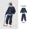 Conjunto Deportivo Duo Duo Home para Niños Falso Dos Piezas Nuevo Estilo Primavera y Otoño 2026 Conjunto de Dos Piezas Sudadera y Pantalones Deportivos para Niños Medianos y Grandes