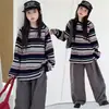 Camiseta Listrada de Manga Longa para Meninas Outono 2026 Novo Estilo Tops para Meninas Primavera e Outono Roupa de Base Infantil Roupas de Outono Meninas
