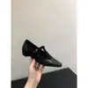 Sapatos Mary Jane femininos retrô de camurça em retalhos com salto oculto, adequados para a primavera e o outono de 2025, estilo francês, perfeitos com vestidos para looks de noite