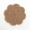 Porta-copos de palha trançada com flor tecida à mão, isolamento térmico, tapete anti-queimadura para tigela, tapete para mesa de jantar em casa, antiderrapante, resistente a altas temperaturas, tapete para prato