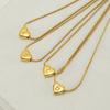 Collar con colgante de acero inoxidable con forma de corazón y 26 letras en inglés, estilo europeo y americano, cadena de clavícula con serpiente pequeña, venta al por mayor para mujer