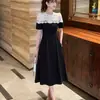 Vestido largo de línea A con bloques de color y empalme de encaje de temperamento francés, lujo ligero, alta gama, para mujer en verano, ajustado a la cintura, que oculta el vientre