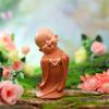 Huineng Monje Pequeño Adornos Creativos Decoración de Escritorio para Hogar y Dormitorio Regalos Juguetes para Niños Accesorios Fabricante Mayorista
