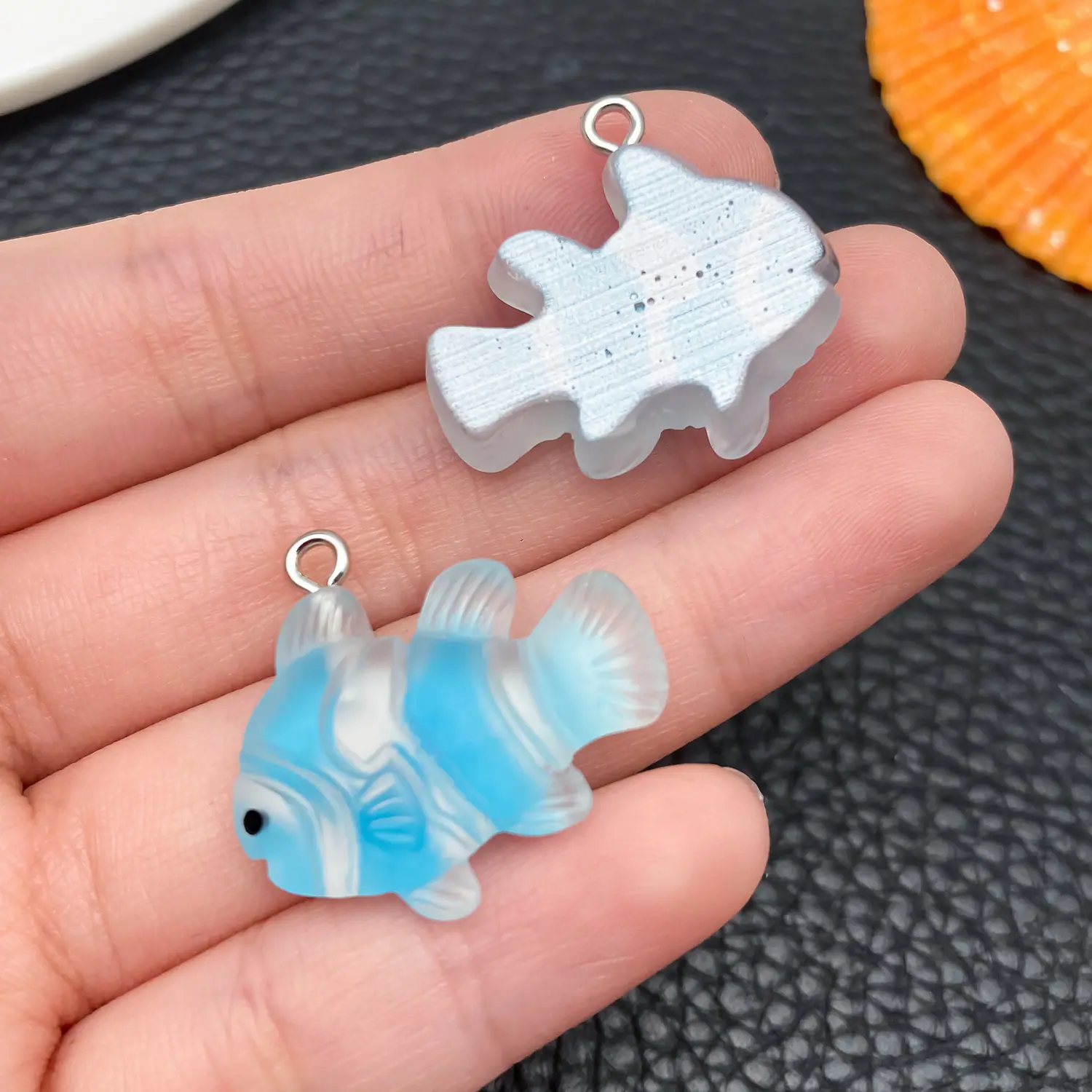 24658-CHT-要自己上羊眼-湖蓝色树脂海洋卡通热带鱼蓝