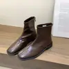 ¡Sensación de piel de oveja! Botines cortos negros franceses de punta cuadrada con tacón grueso, nuevas botas de mujer para otoño e invierno, caña corta ajustada, botas estilo Martin para mujer