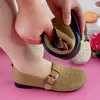 Nuevo modelo de verano transpirables y cómodos zapatos de tela del viejo Pekín para mujer, de meter, suela blanda, antideslizantes para madres de mediana edad y mayores