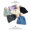 Sombrero Lindo para Adulto de Cat Brother para Mujer Otoño e Invierno 2024 Cálido, Moderno y con Temperamento Fresco Sombrero de Lana Tejido a Cuadros con Bola de Pelo