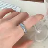 Anel Personalizado Criativo Minimalista de Alto Padrão, Anel Minimalista Transfronteiriço Europeu e Americano Cravejado com Diamantes, Joias com Design Minimalista de Luxo Discreto