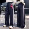 Jeans para niñas, pantalones acampanados para niños, nuevo estilo de otoño 2026, pantalones para niños mayores, pantalones rectos para niñas de secundaria