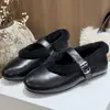 Sapatos Mary Jane quentes forrados com pelo 2026 inverno tira única com fivela sapatos de couro bovino Birkenstock sola plana sapatos de algodão