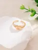 Europeu e Americano Transfronteiriço Nova Moda Simples 26 Letras Inglesas Anel de Cobre Feminino Nicho Versátil Joias de Alto Padrão Atacado