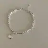 Pulseira Prata Coração Prateado Amassado Estilo Minimalista para Mulheres Pulseira Quadrada Geométrica Simples Personalidade Doce e Descolada Tendência de Joias da Moda