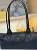 Bolso Mini Dumpling de Piel de Cordero con Adorno de Dragón Francés, Bolso Bandolera Tipo Baguette, Bolso de Mano con Adorno de Dragón, Bolso Ligero Versátil de Moda para Mujer