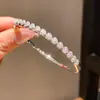 Pulseira com Fivela de Coração Galvanizada em Ouro Real 18K Moda Retrô Simples Versátil Pulseira Acessível Luxo Joia de Mão de Alta Qualidade para Mulheres