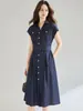 Vestido de Verano 2026 Estilo Nuevo Sencillo y Elegante Ceñidor de Cintura Corte Tridimensional Denim Sintético de Gama Alta para Viaje 25711