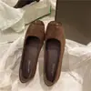 Sapatos Loafer Planos para Mulheres 2026 Primavera e Outono Novo Estilo Sola Macia Elegantes Sapatos de Uma Sola Boca Rasa Estilo Francês Gentil