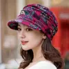 Nuevo Sombrero Cálido de Felpa Floral Versátil para Otoño e Invierno para Mujeres, de Mediana Edad y Mayores, Ala Suave Estilo Étnico Exportación Pato