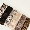 Bufanda de Invierno Estilo Europeo y Americano de Conejo Rex Peluche Estampado Leopardo para Mujer Pelo de Imitación Visón Cuello Caliente Cruzado Cuello Manga para Cuello