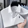 Camisa masculina de cor sólida em tecido oxford, moda primavera e outono, com bordado de pequeno logotipo de cavalo, camisa casual de manga comprida para homens