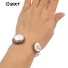MPB090 Pulsera de Latón Ajustable con Diseño de Perla de Agua Dulce y Circonita Estilo Retro Europeo Regalo del Día Conmemorativo