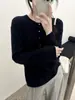 26 Otoño Nuevo Estilo Top Estilo Coreano Color Sólido Seda Cachemira Cuello Henley Botón Cuello Redondo Manga Larga Transpirable Para Viajar Suéter de Punto