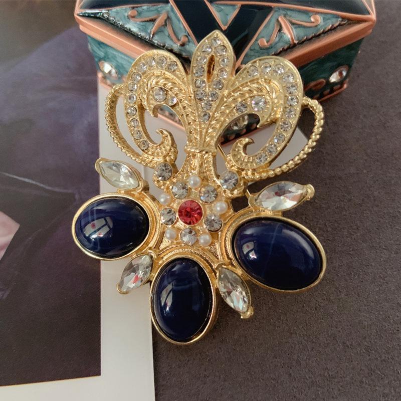 12727798345_182273196