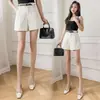 Shorts femininos evasê 2026 verão novo shorts versátil para conjunto calça pantalona de cintura alta com cinto para um visual emagrecedor no verão
