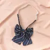 Departamento Japonés Estilo Universitario Estudiante Rayas Rojas Corbata JK Femenina Lazo Perezoso Sin Cuello Accesorios Flor de Cuello