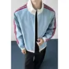 Otoño 2026 Nuevo Chaqueta Guapa Estilo Hong Kong Chaqueta Cardigan Patchwork Rayado Estilo Preppy para Hombres Americanos Estilo Deportivo