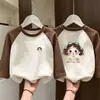 Blusa Segunda Pele Infantil 2026 Nova Outono/Inverno Gola Redonda Térmica Quente Camiseta Infantil Patchwork Manga Longa