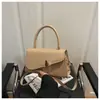 Bolso de Mano con Letras Estilo Europeo y Americano Otoño e Invierno 2025 Gran Capacidad Estética Retro Bolso de Mano Simple para Mujer Bolso Cruzado Pequeño Cuadrado