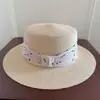 Chapéu de Palha Elegante com Bolinhas Feminino de Verão Novo Proteção Solar de Praia Chapéu de Sol Chapéu Fashionável Chapéu de Topo Reto Tendência
