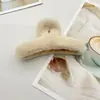Oufei Le versão coreana do grande clipe de pelúcia de vison outono e inverno parte de trás da cabeça cabelo de coelho clipe de tubarão grampo de cabelo acessórios de cabelo atacado